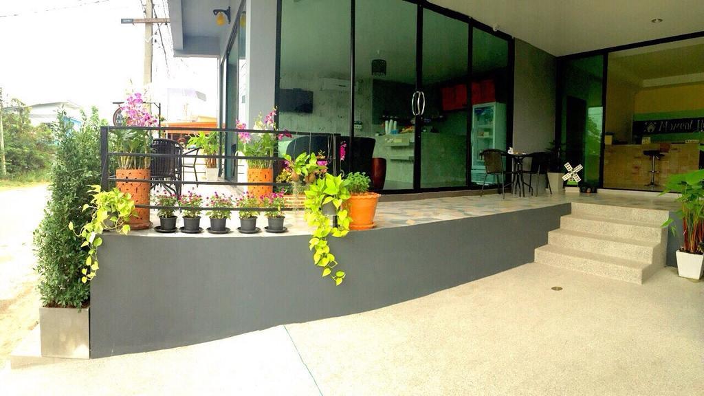 Moment House Hua Hin Hostel Bagian luar foto