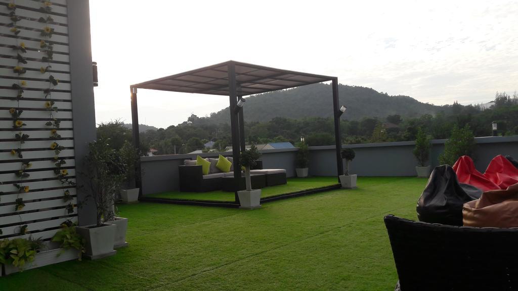 Moment House Hua Hin Hostel Bagian luar foto