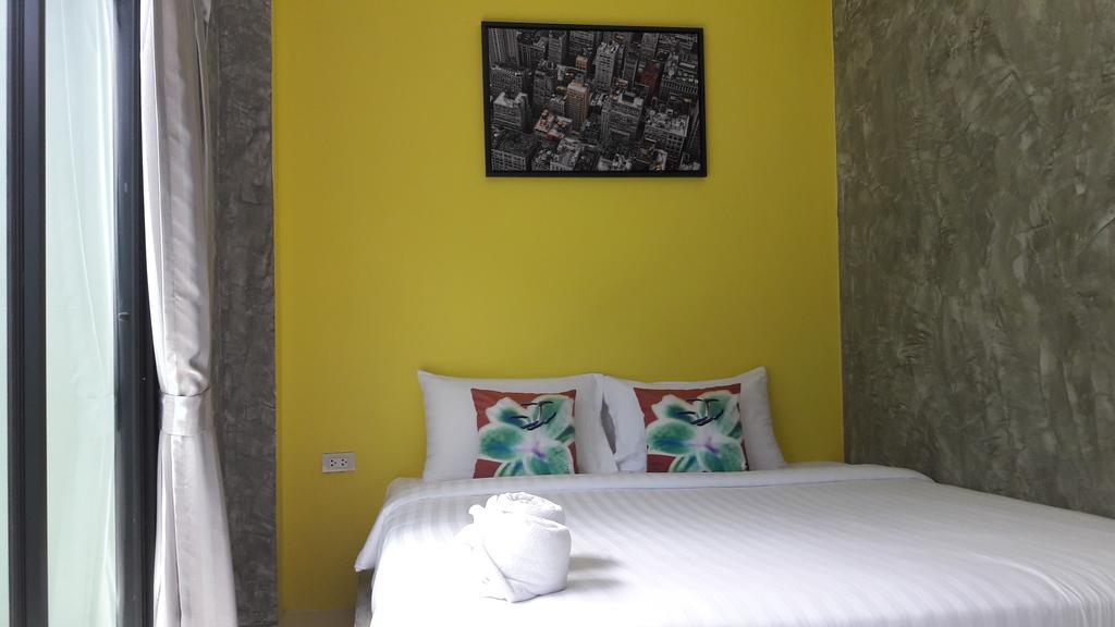 Moment House Hua Hin Hostel Bagian luar foto