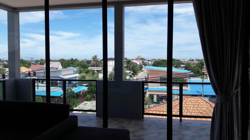 Moment House Hua Hin Hostel Bagian luar foto