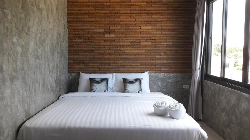 Moment House Hua Hin Hostel Bagian luar foto