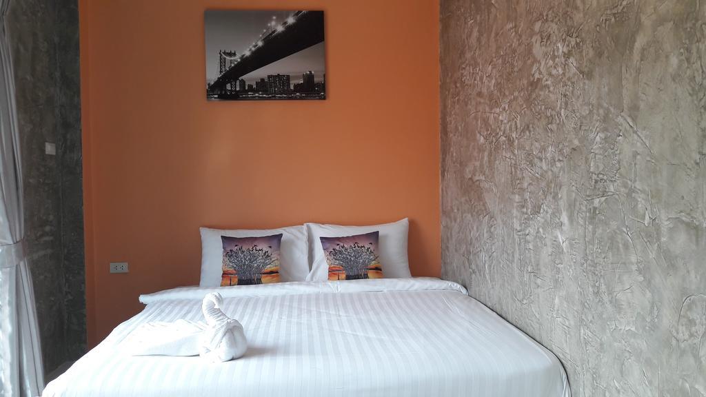 Moment House Hua Hin Hostel Bagian luar foto