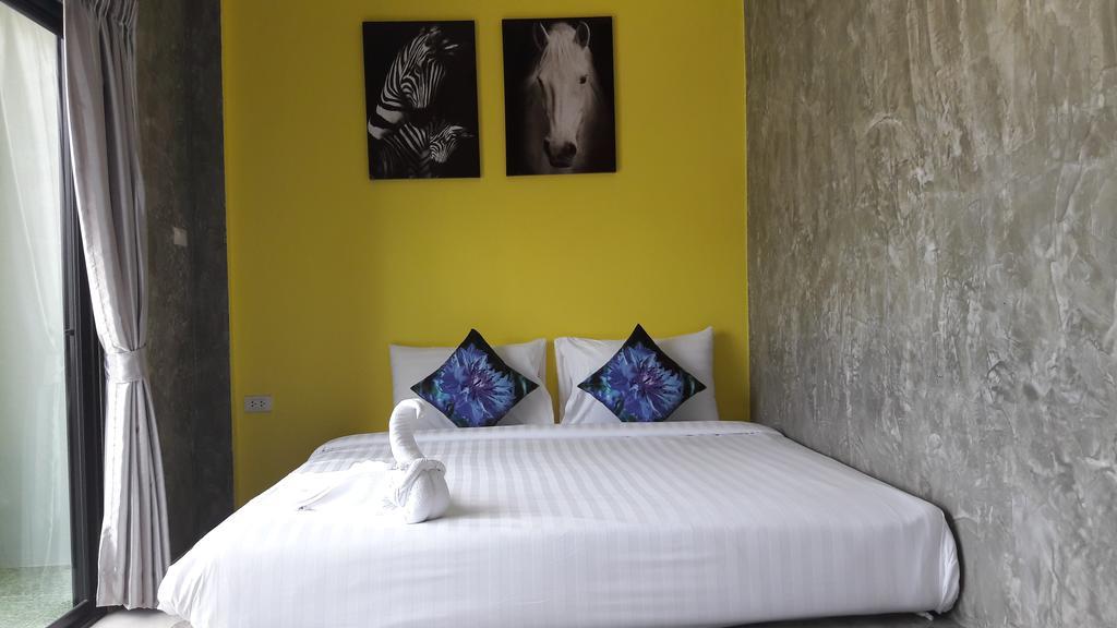 Moment House Hua Hin Hostel Bagian luar foto